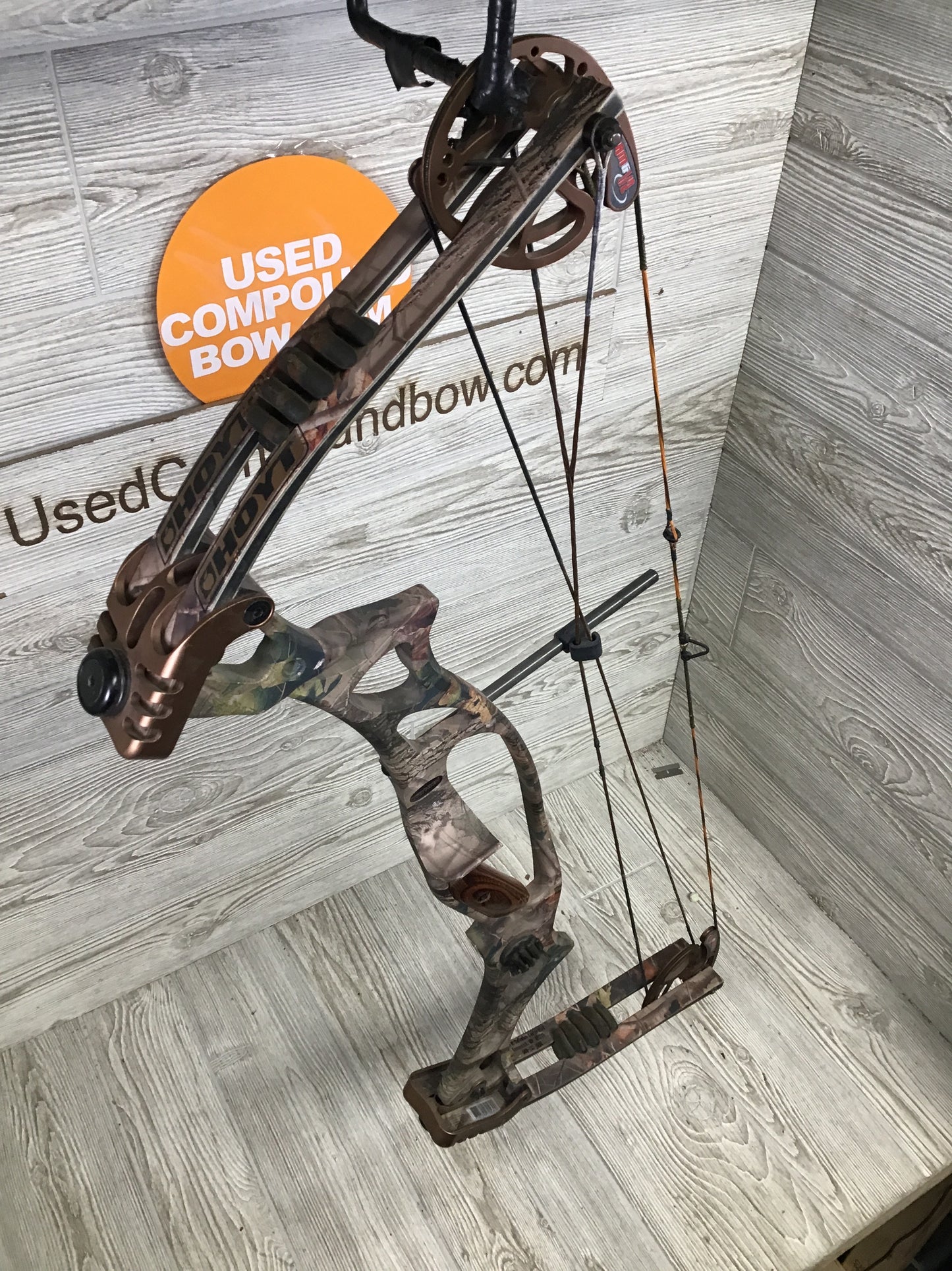 Used Hoyt Trykon Right Handed 28" 60-70# camo