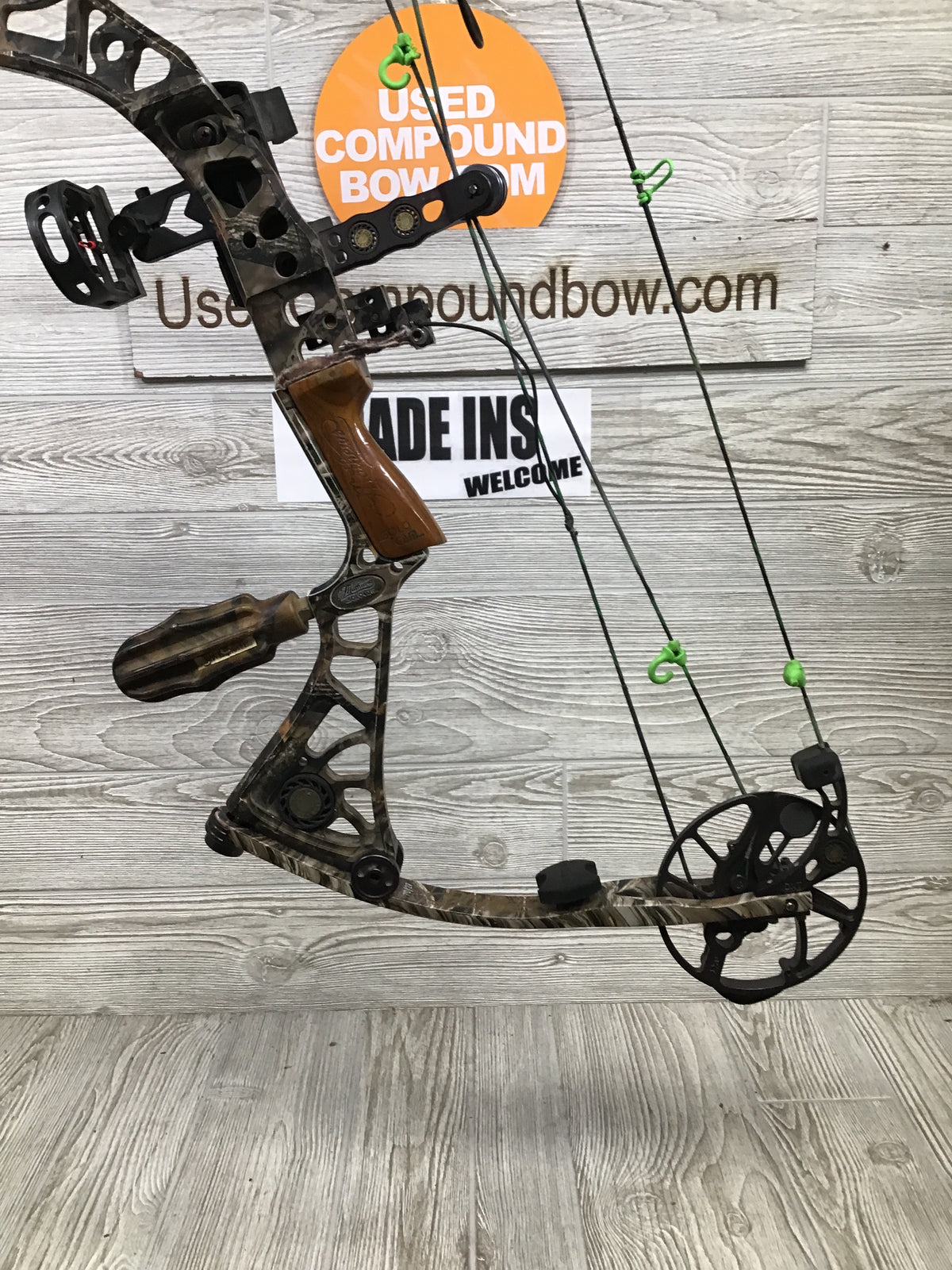 Mathews DXT right hand hunt ready package 60-70# 25"