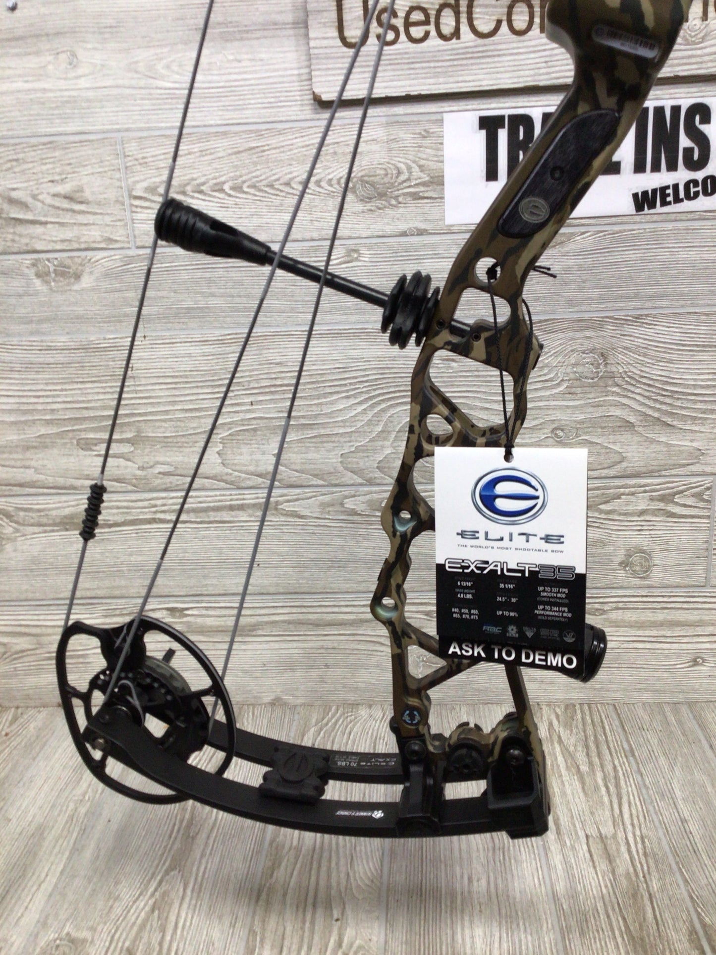 Elite Exalt Right Handed Bottomlands 24.5-30" 60-70#