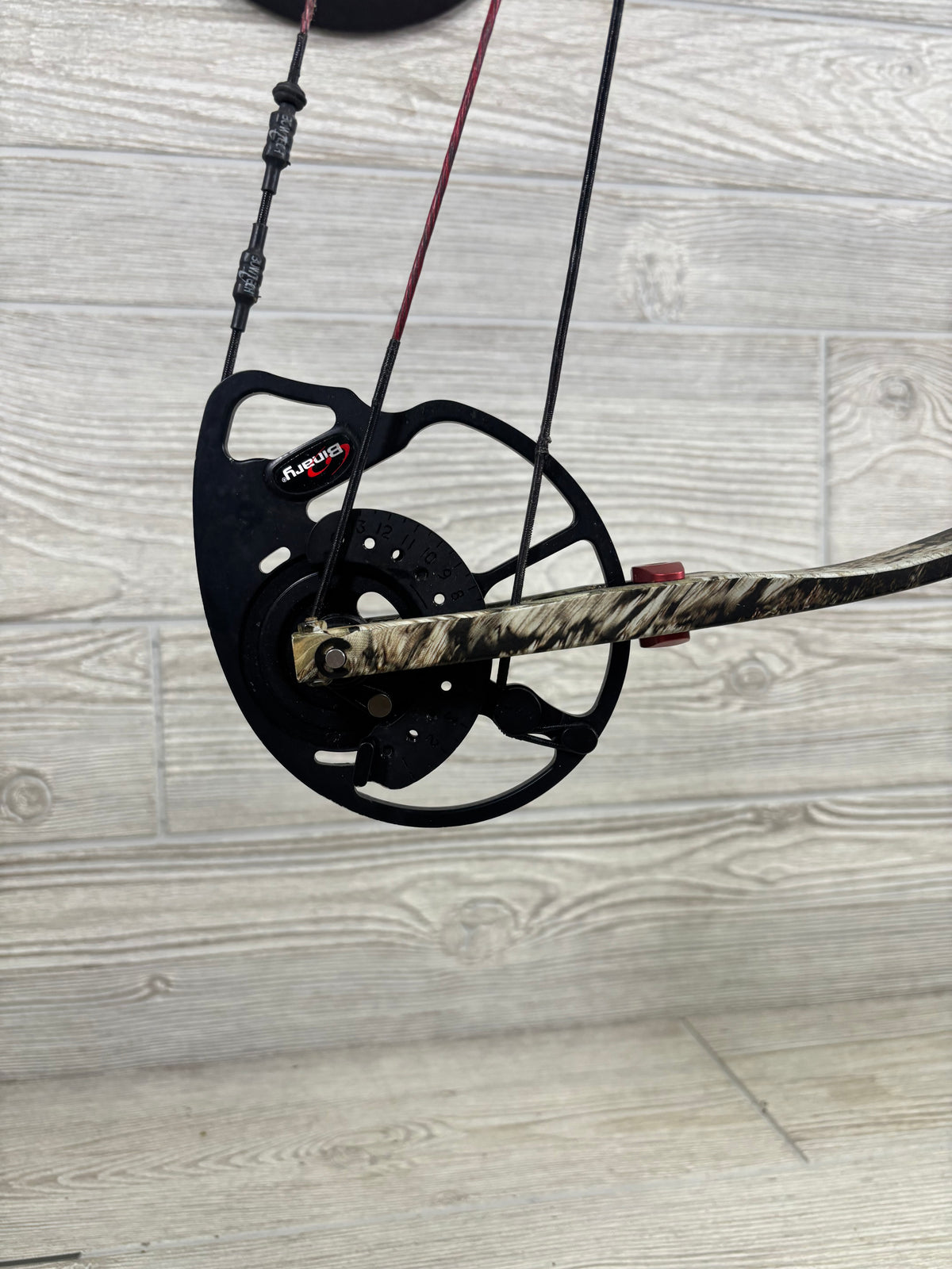 Bowtech Fuel Right Hand 18-30" 30-70lbs. Camo