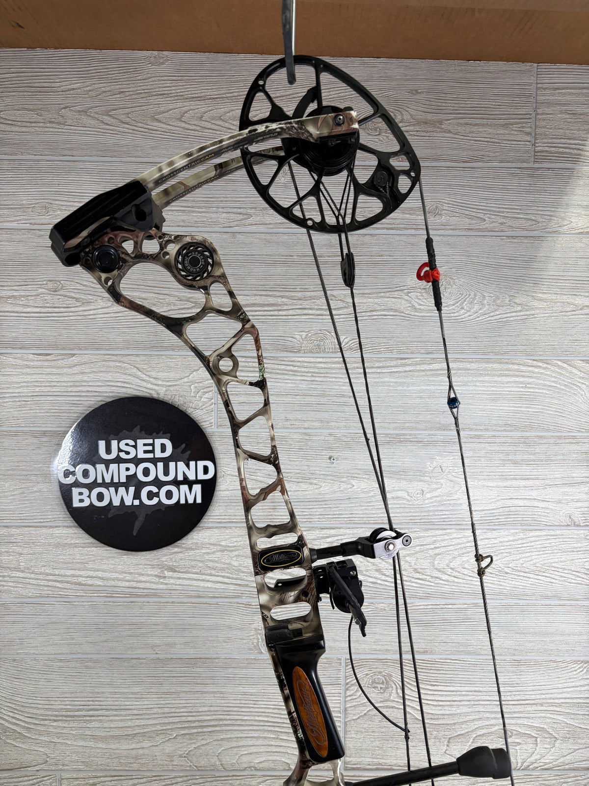 Used Mathews Halon 6 Right Handed 28/70 with Rest