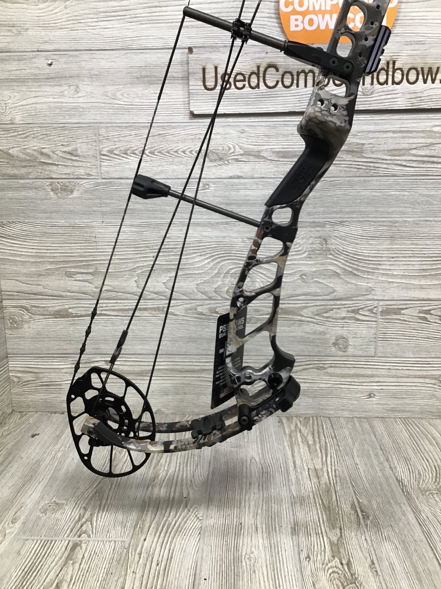 NEW IN BOX W/Warranty PSE Shootdown Pro E2 60# RH Kryptek Skyfall