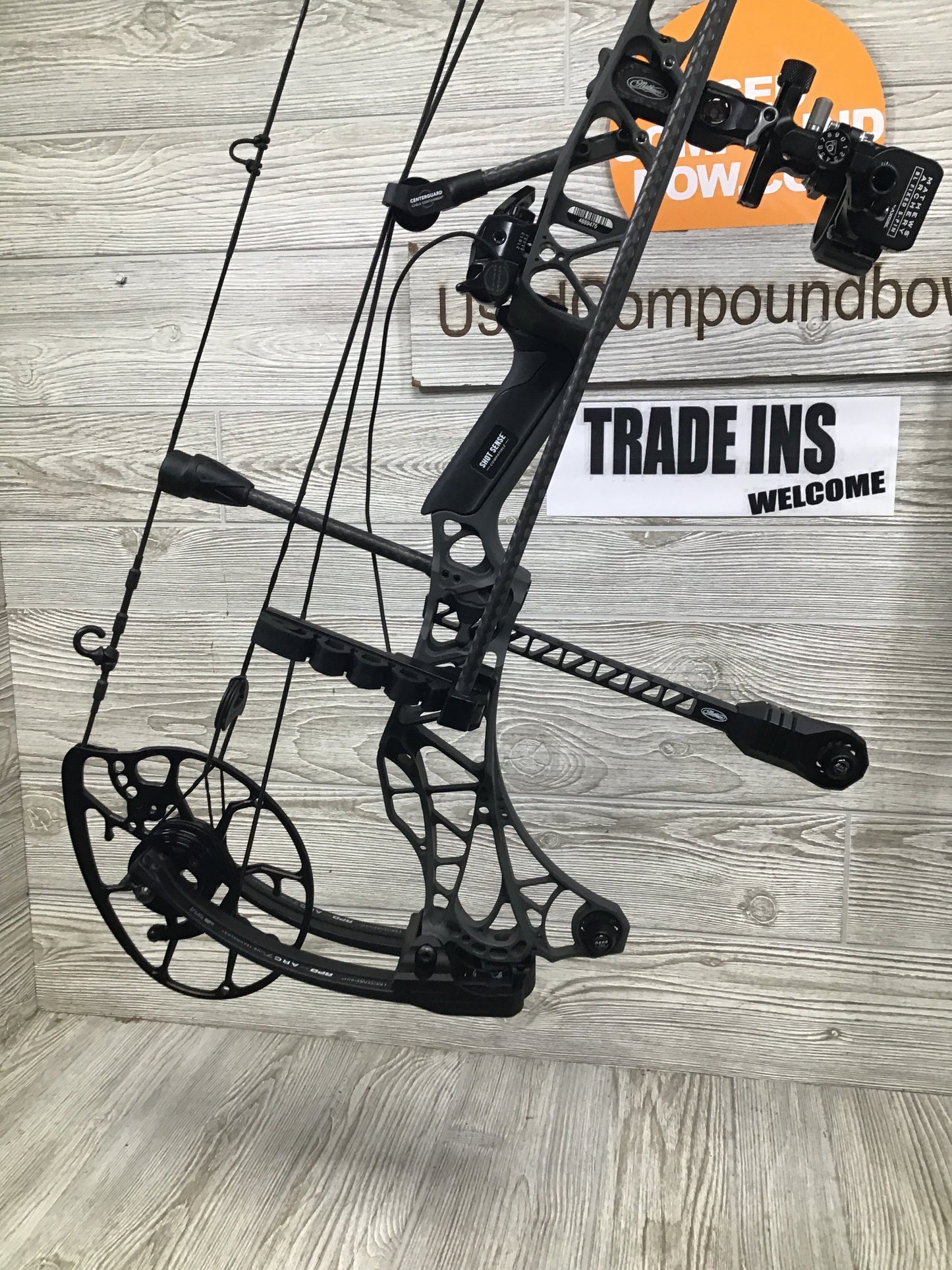 Used Mathews Lift X 29.5 Right Hand Shale Riser/Black Limbs 28/70 LOADED Package