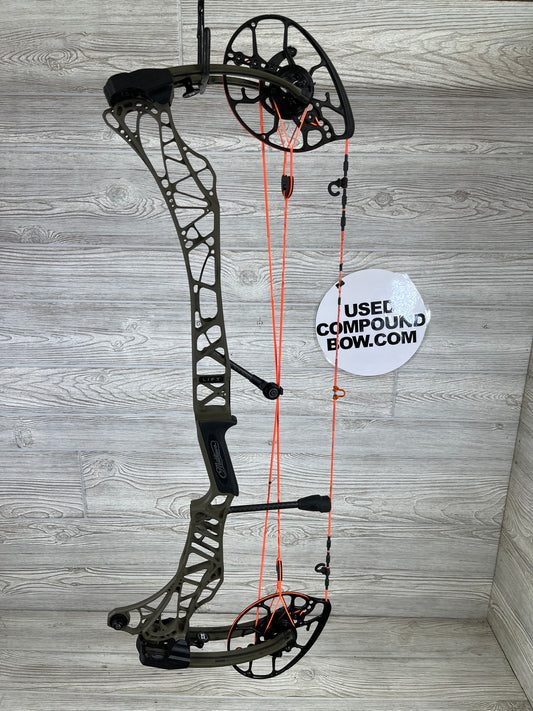 Used Mathews Lift 29.5 Right Handed Earth
