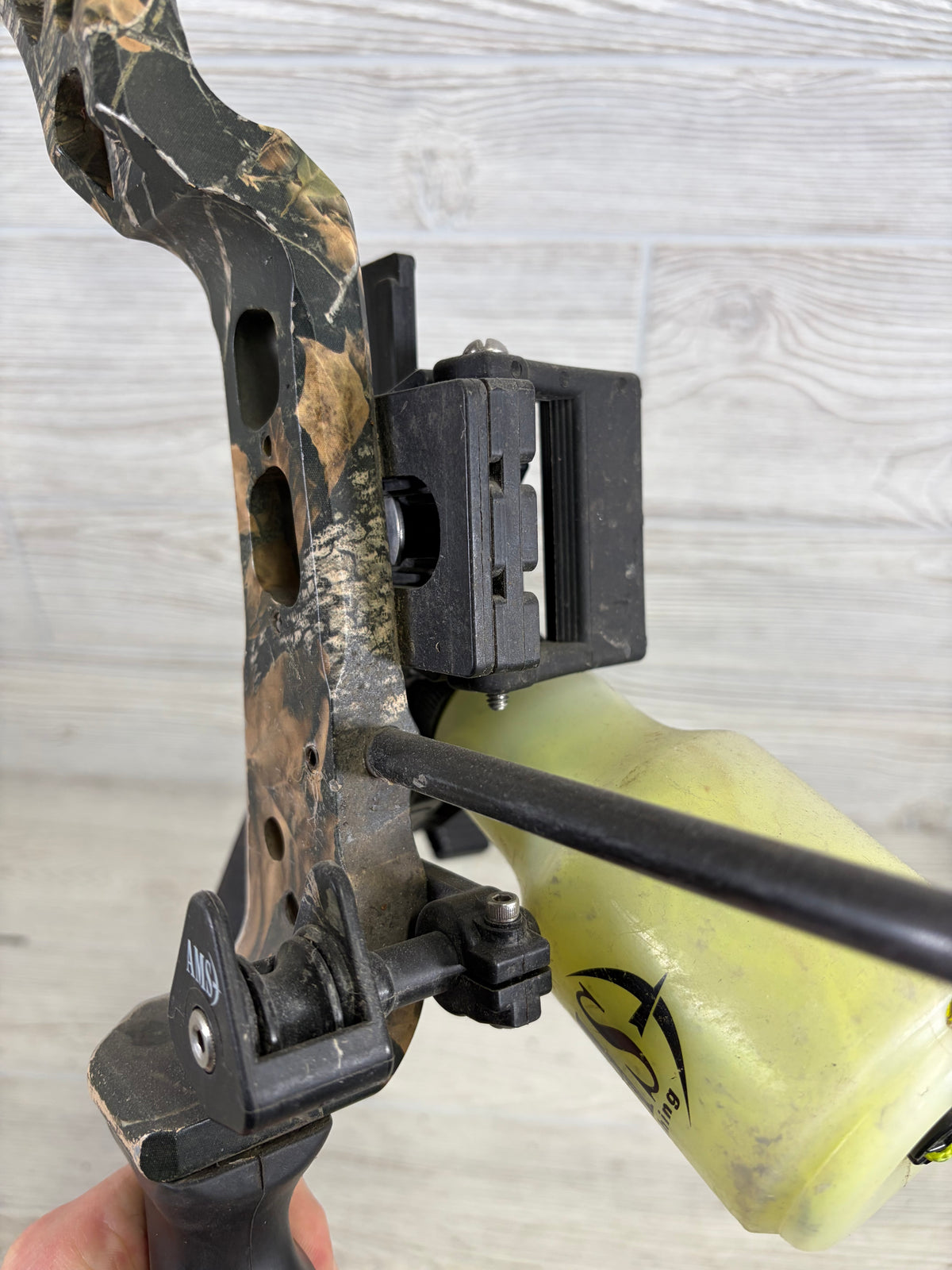 Used Parker Trailblazer XP Right Handed 29" 60-70lb carp setup