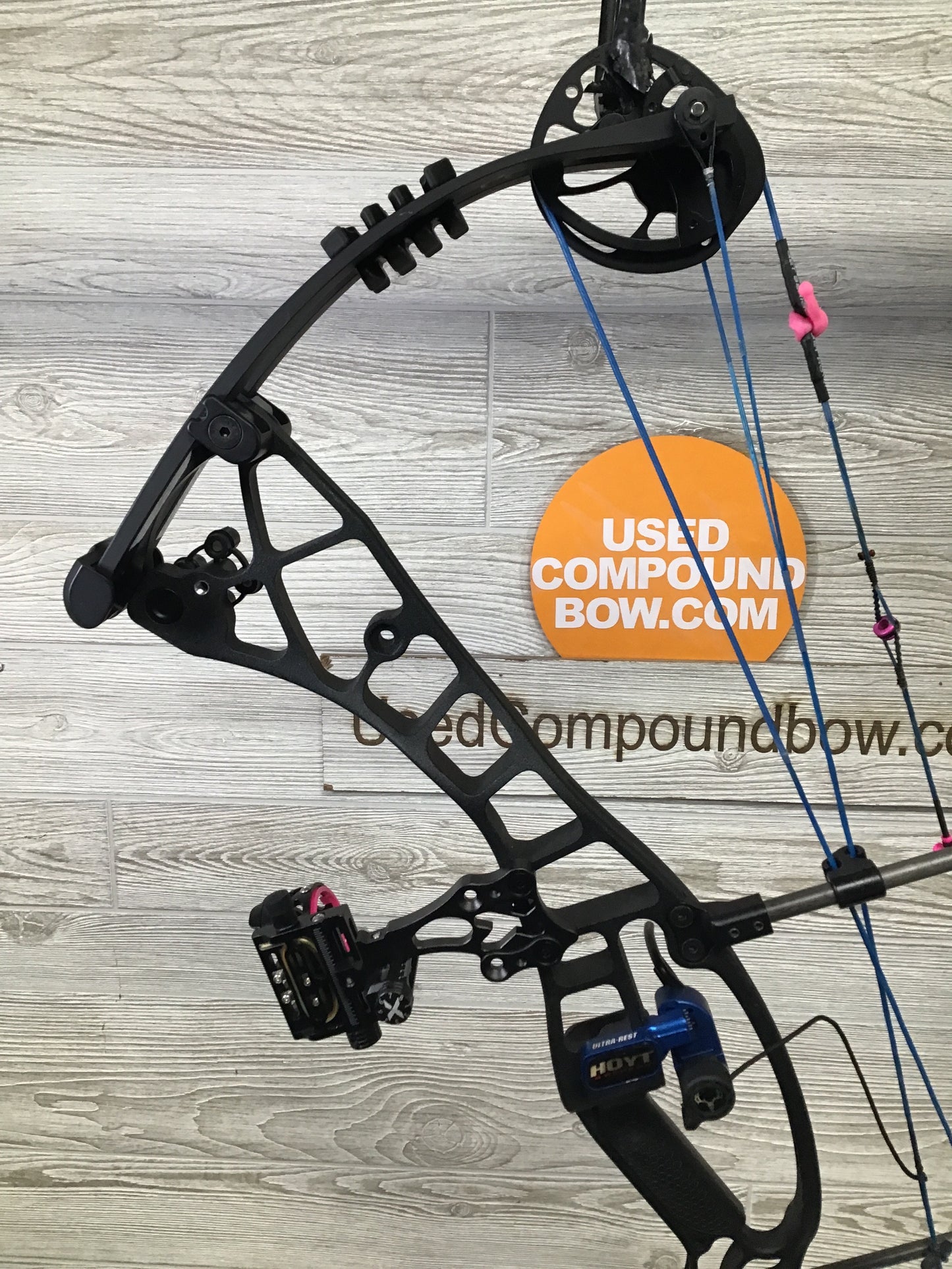 Hoyt Eclipse Left Handed package 24.5" 40-50# Black