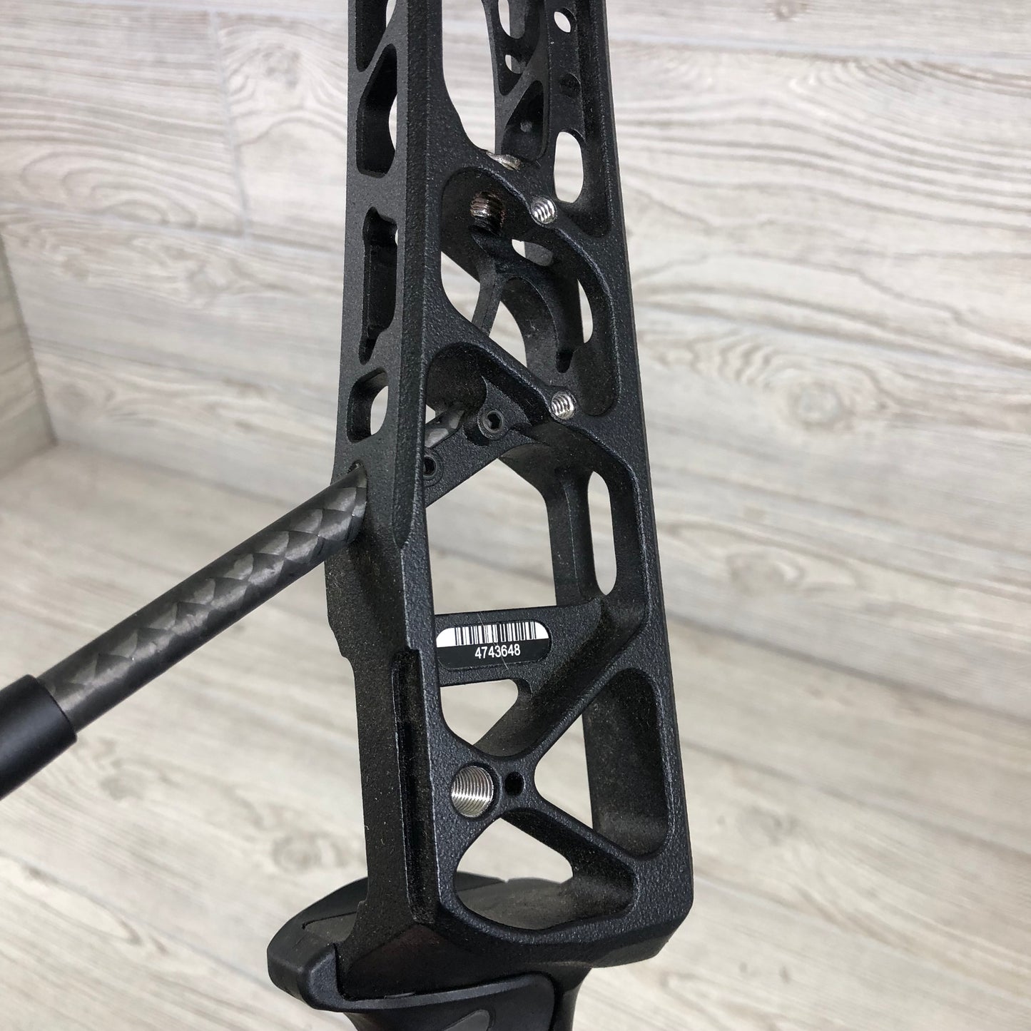 Used Mathews Lift X 33 Black RH Bow green and black custom strings