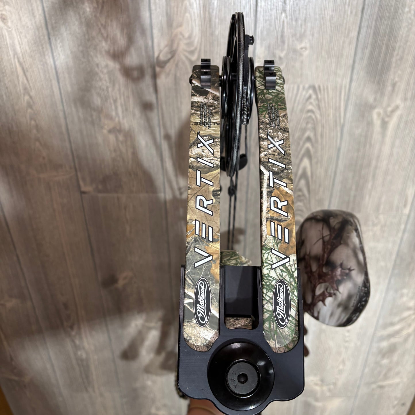 Used Mathews Vertix LH Realtree Package with Garmin