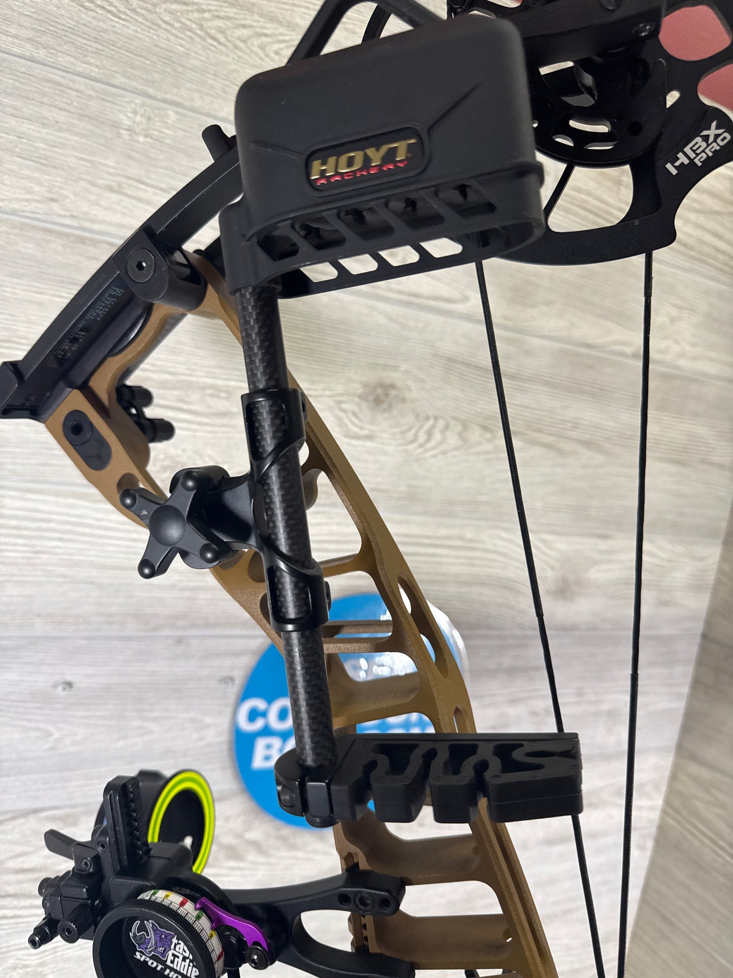 Hoyt VTM 31 Left Hand Burbon package