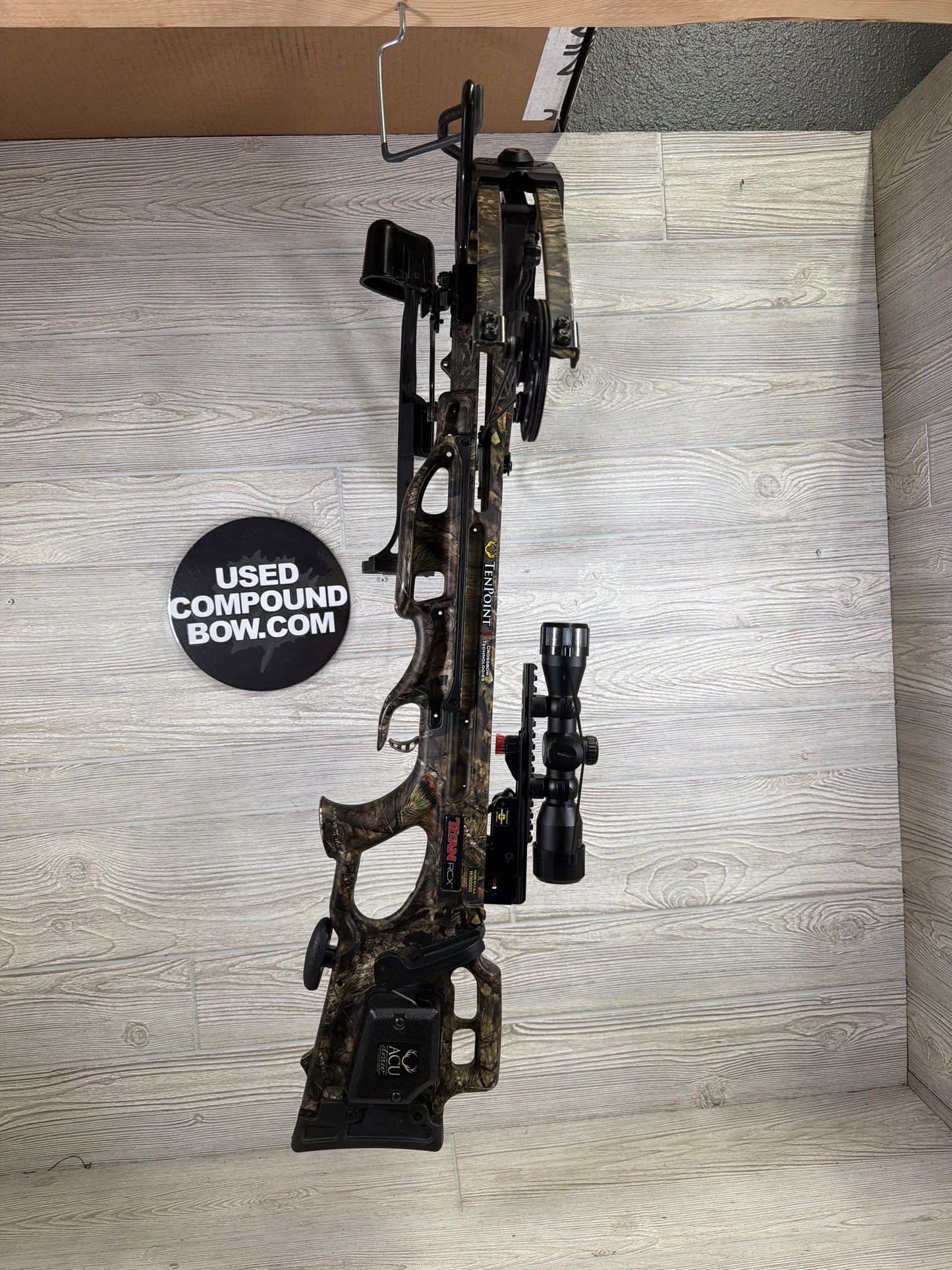 Used Tenpoint Titan RCX Crossbow w/ Acuslide