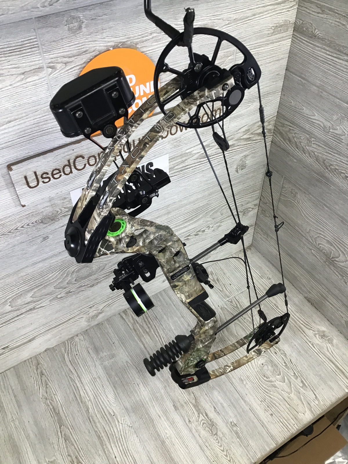 Used Mathews Tactic Right Hand 70lbs Camo Package