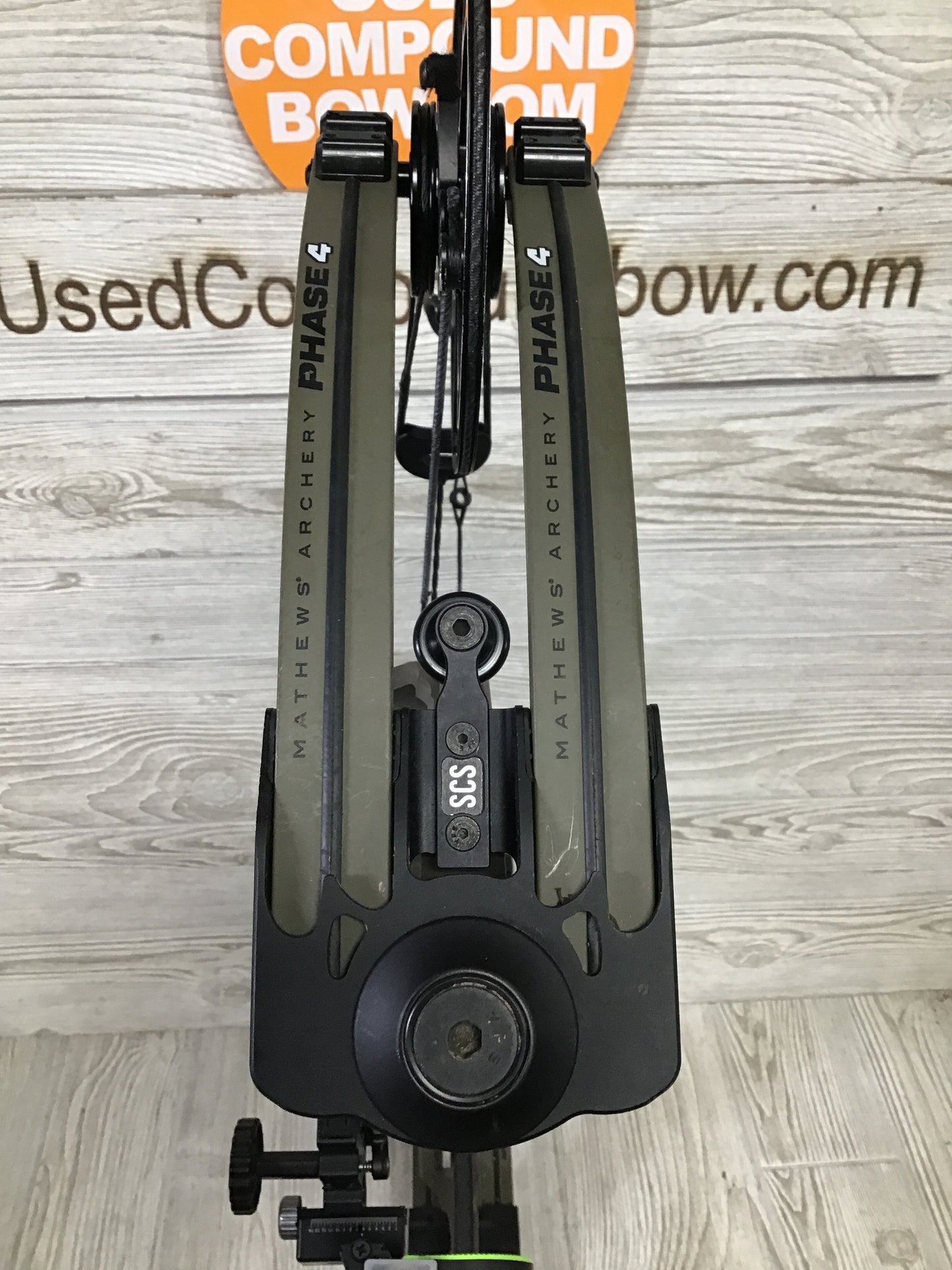Mathews Phase4 29 RH Ambush Hunting Package