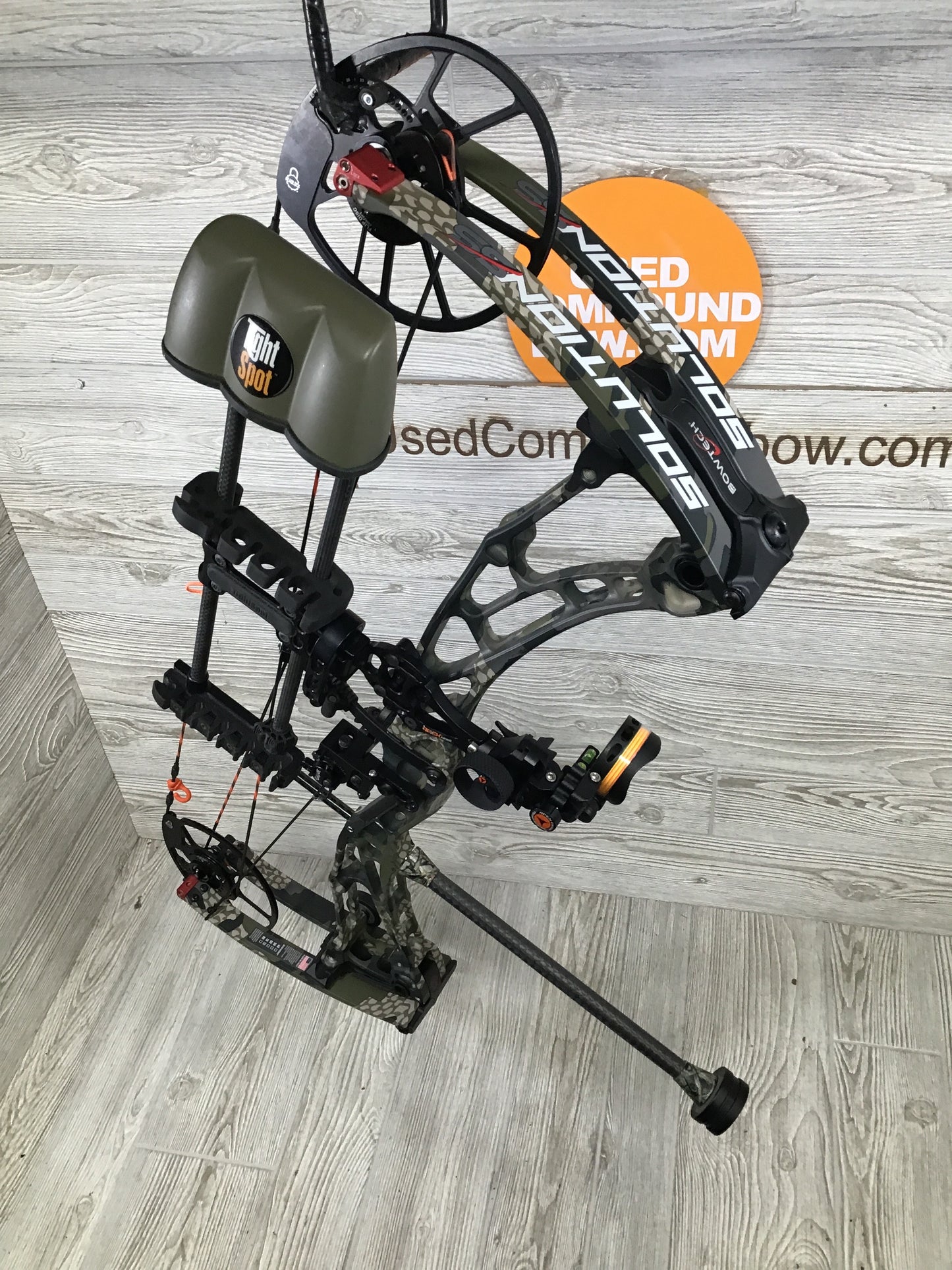 Used Bowtech Solution SS RH Kuiu 60-70lbs loaded package
