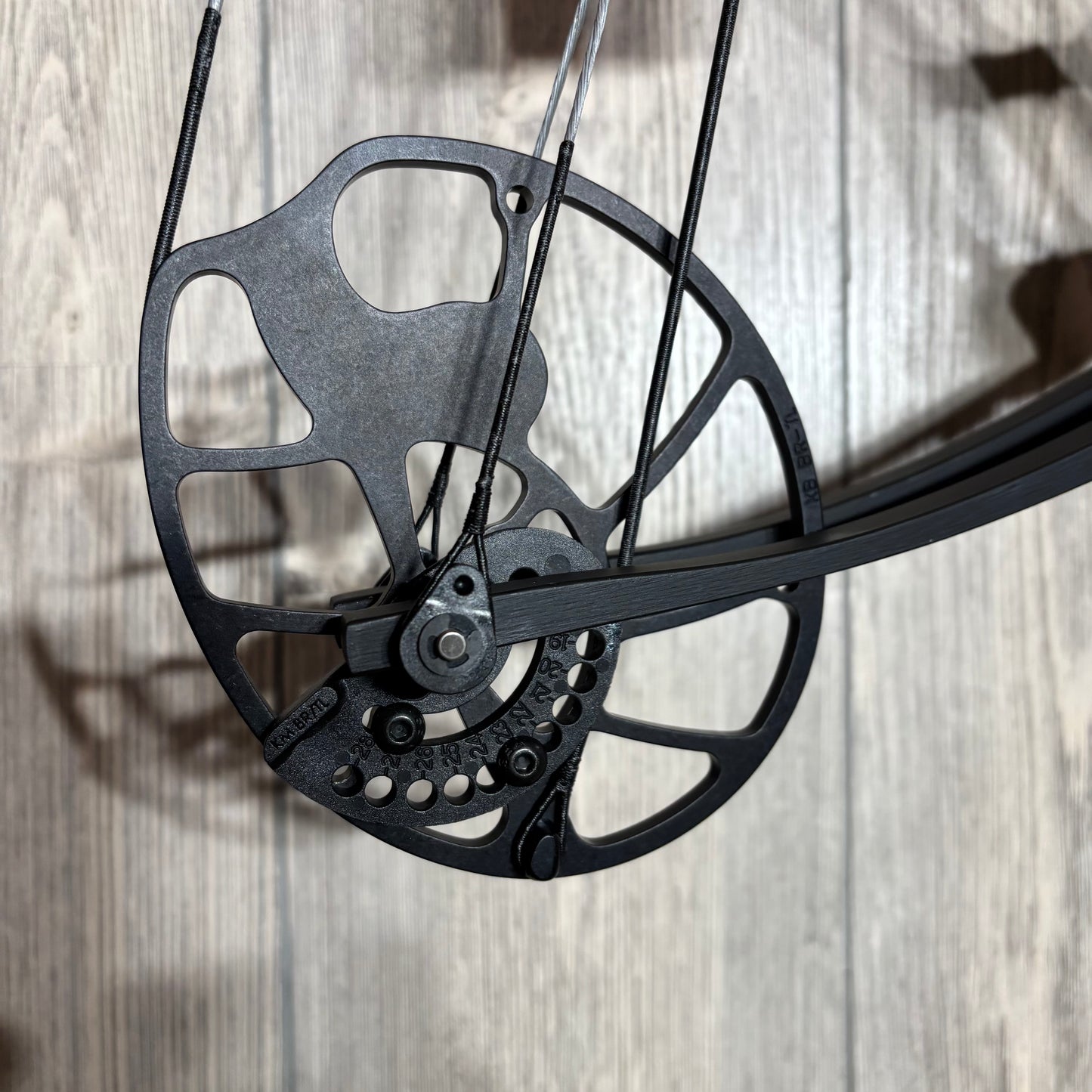 Hoyt Kobalt RH Black Bow 45#