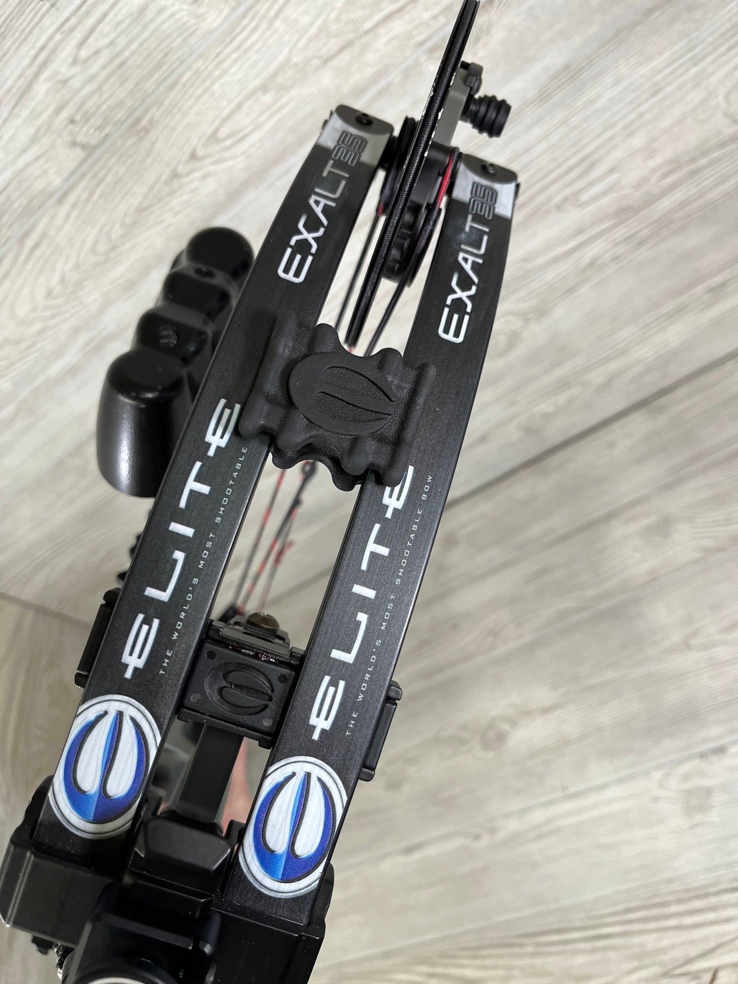Elite Exalt 35 Right Handed Slate Grey  24.5-30" 60-70# LOADED!!