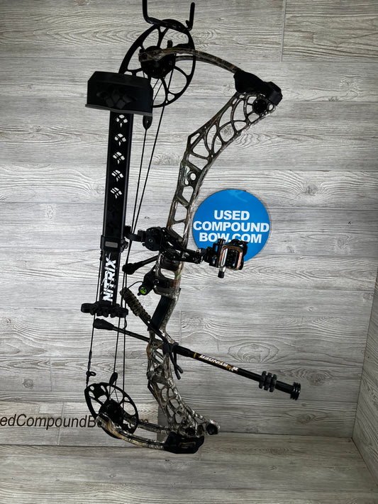 Used Mathews V3 31 Right Hand Realtree Camo