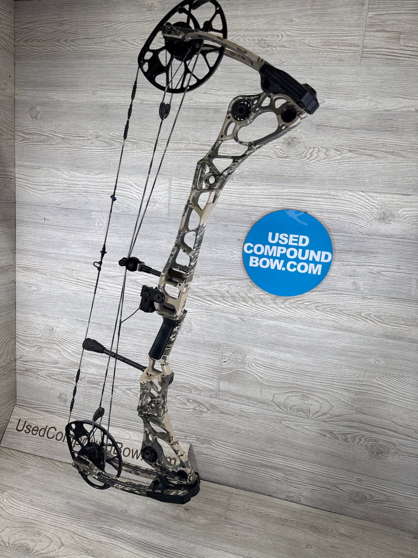 Used Mathews Halon 32 6 open country 70# RH
