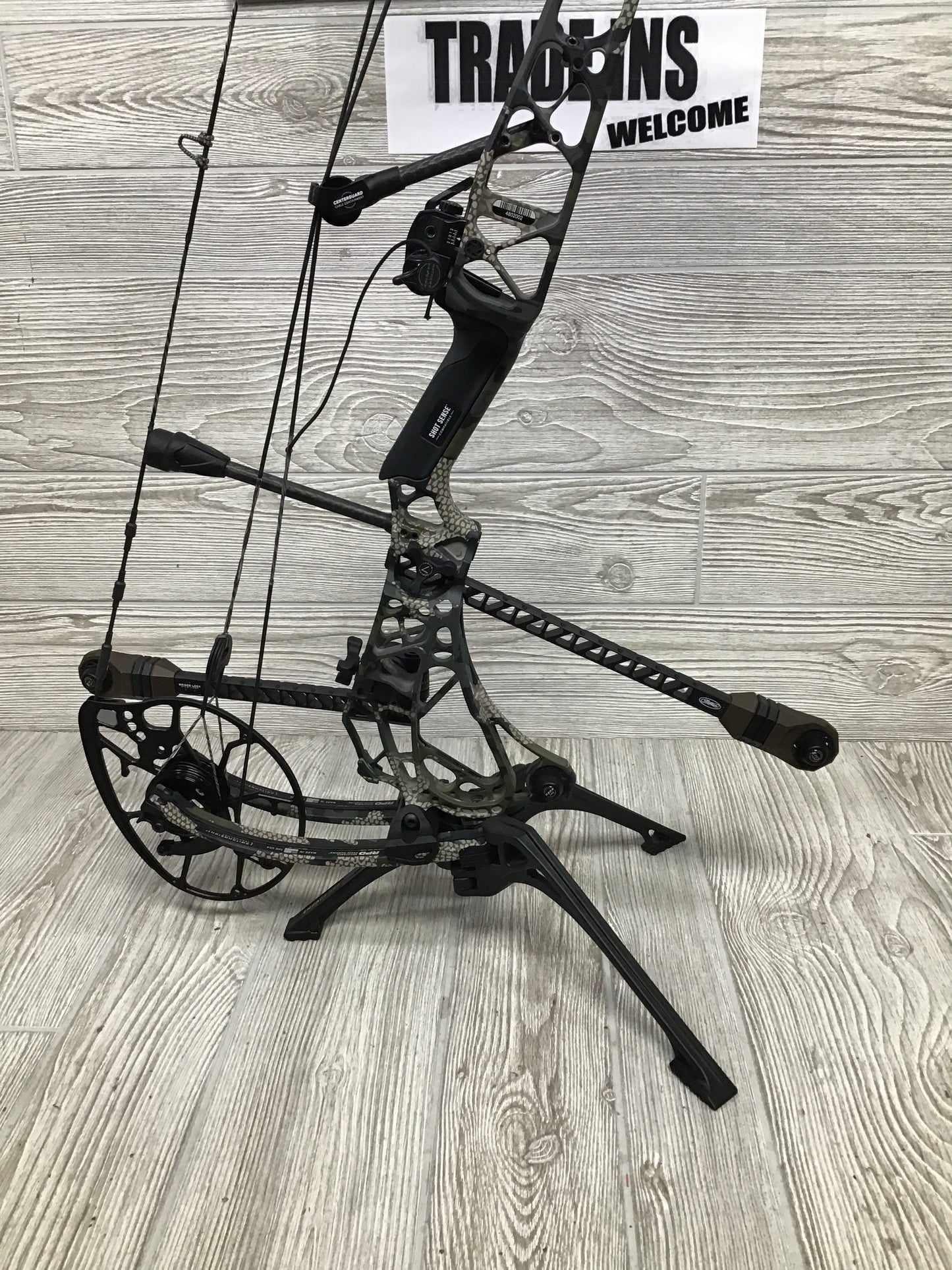 Used Mathews ARC 30 28/55lb Kuiu Verde Right Hand Bow package