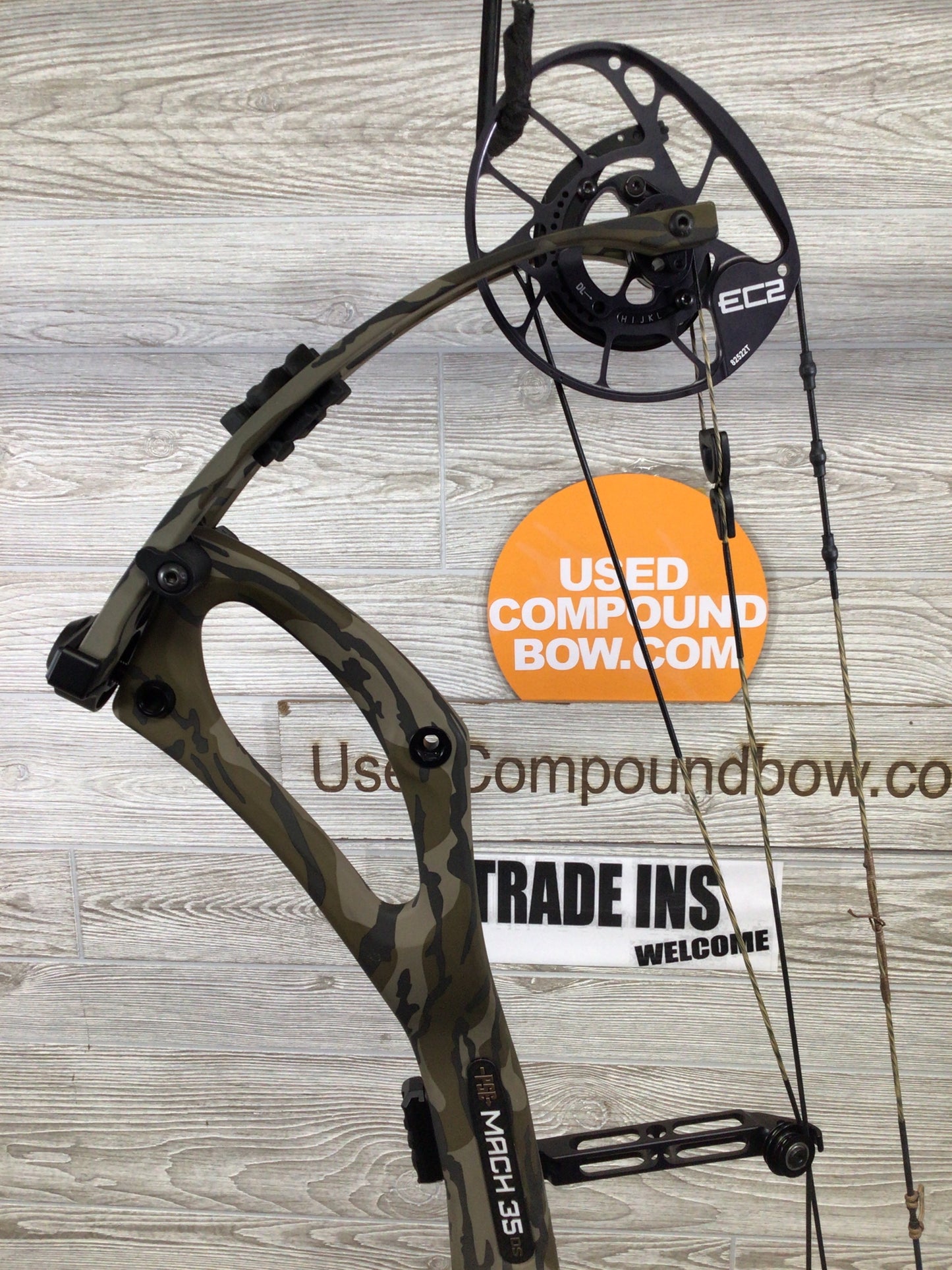 PSE Mach 35 right hand mossy oak bottomlands 60-70# 27-32.5"