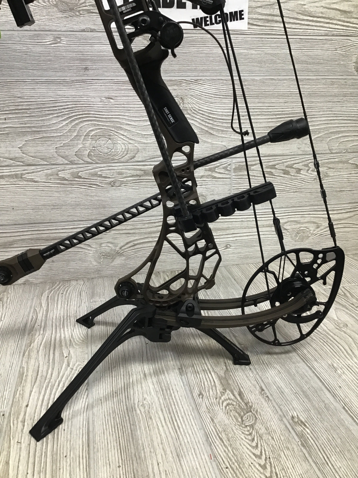 Used Mathews ARC 30 LH Kodiak Brown Loaded Package!!