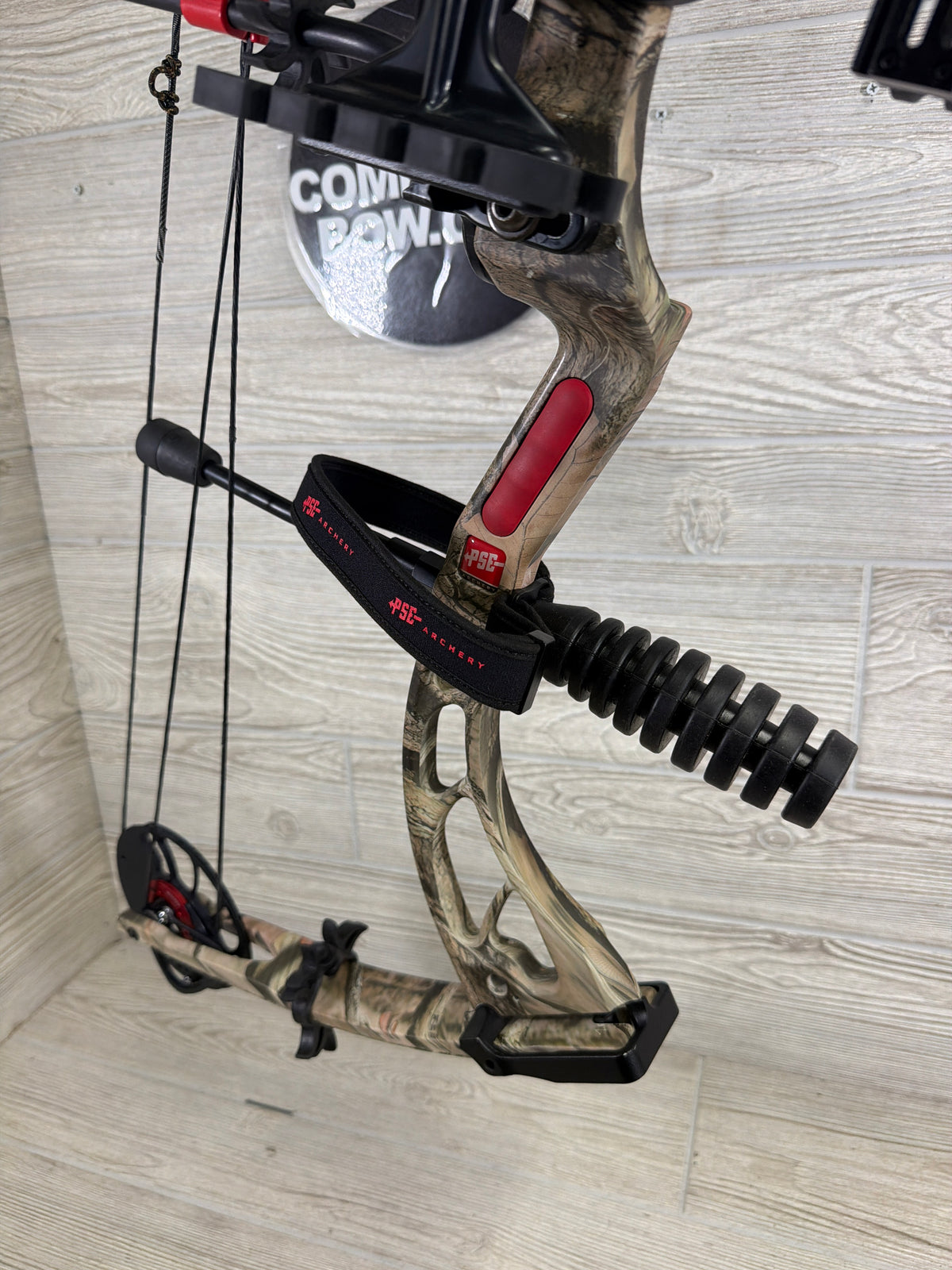 Used PSE Stinger 3G 29.5" 70lb Right Hand Bow Pkg