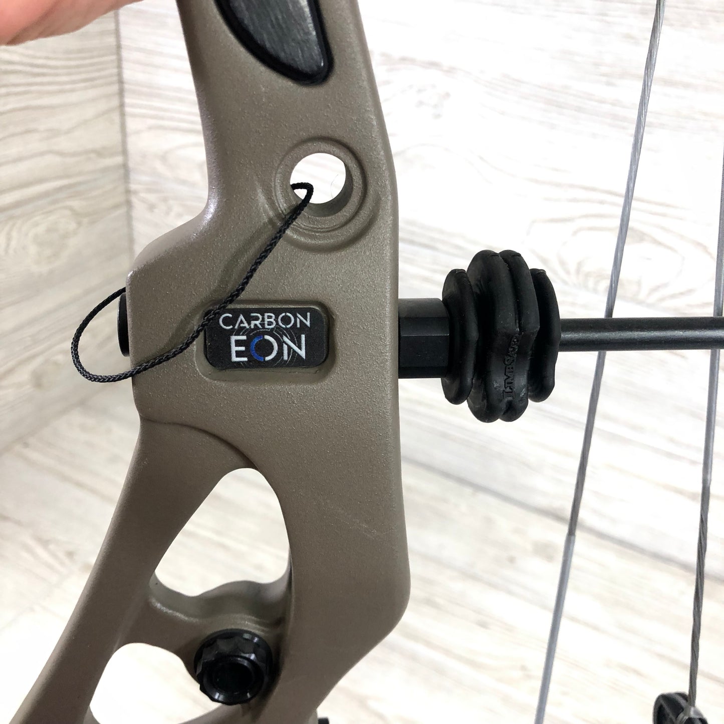 Elite Eon Carbon Sienna Brown RH 70lbs