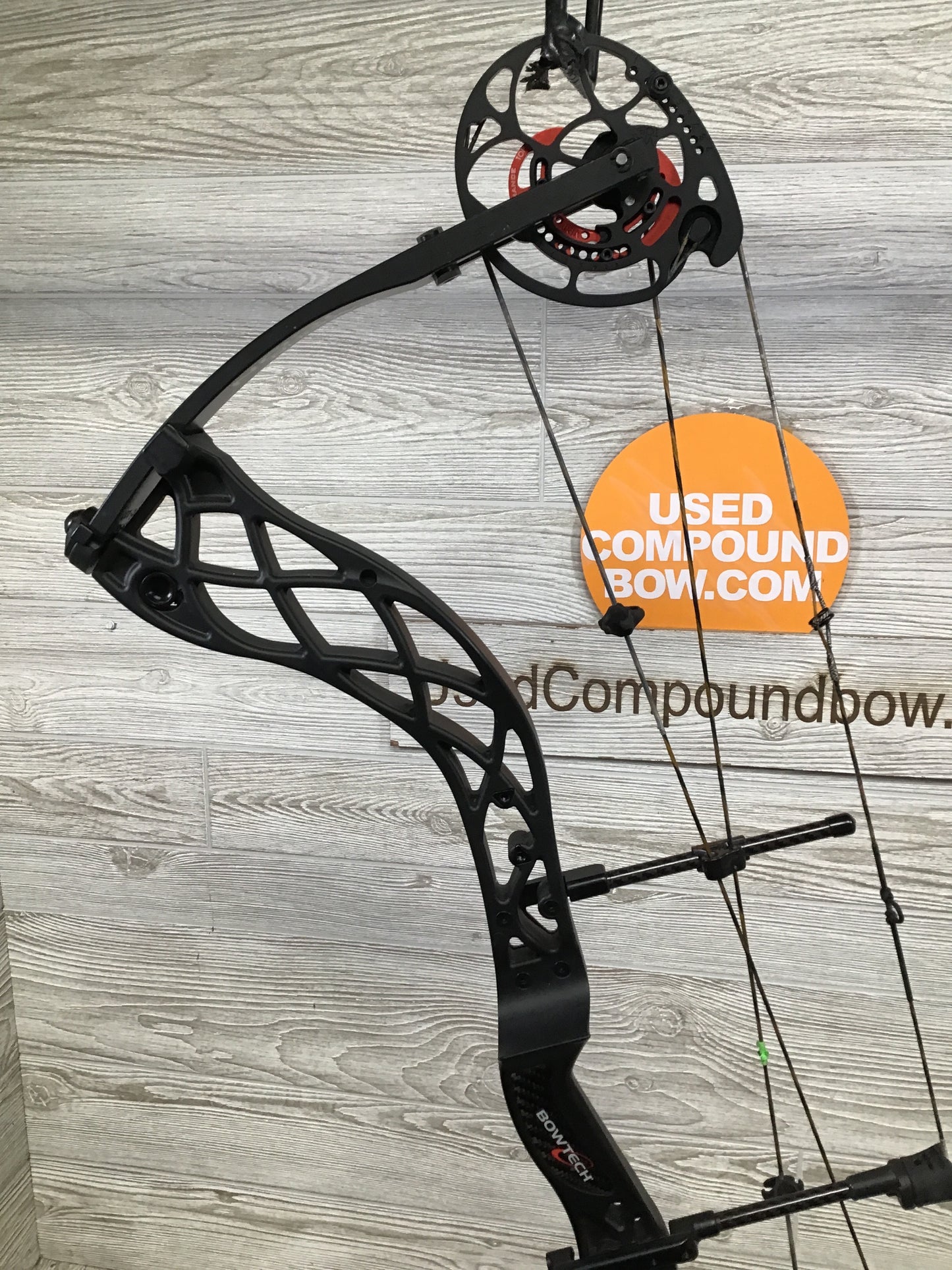 Bowtech Carbon Icon Right Handed 60-70# Black