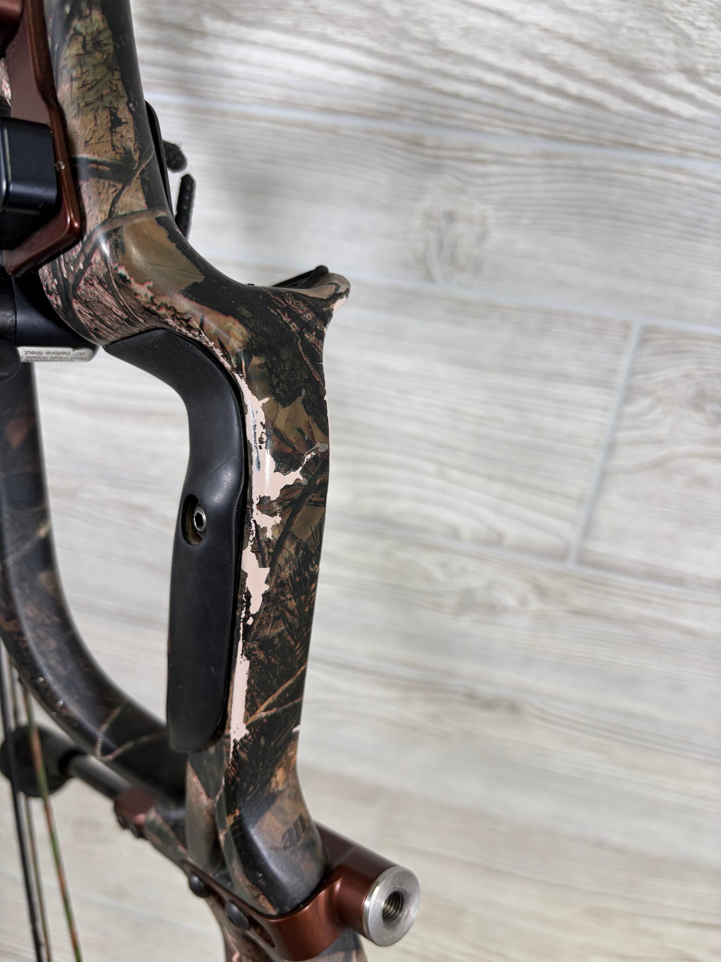 Used Hoyt Carbon Element Right Hand 29" 60lb. Package