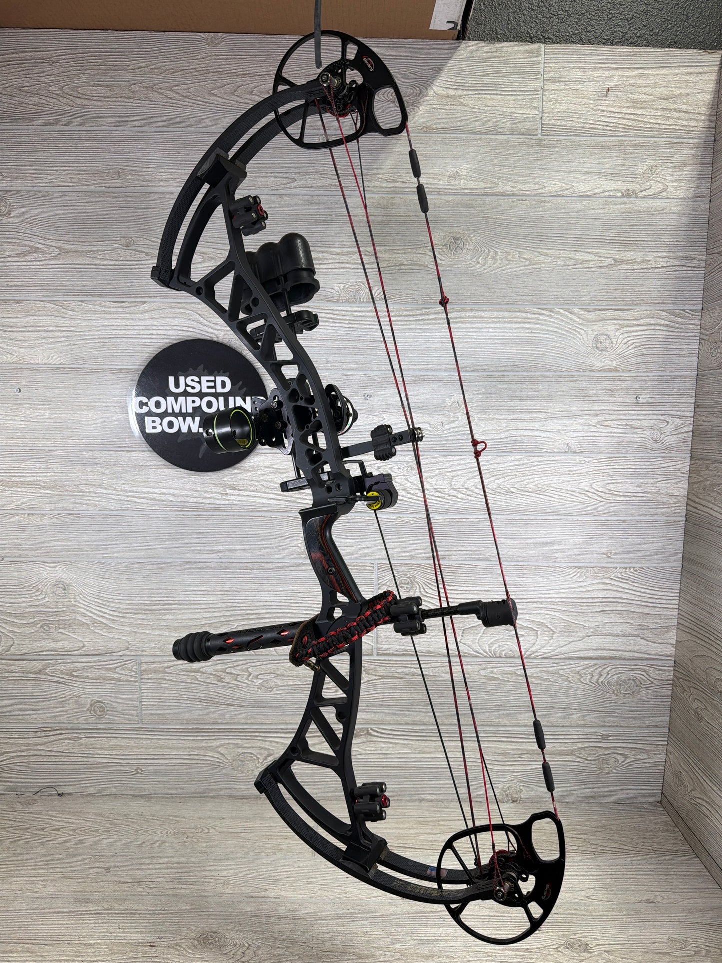 Used Right Hand Bowtech Experience Black 60# PKG