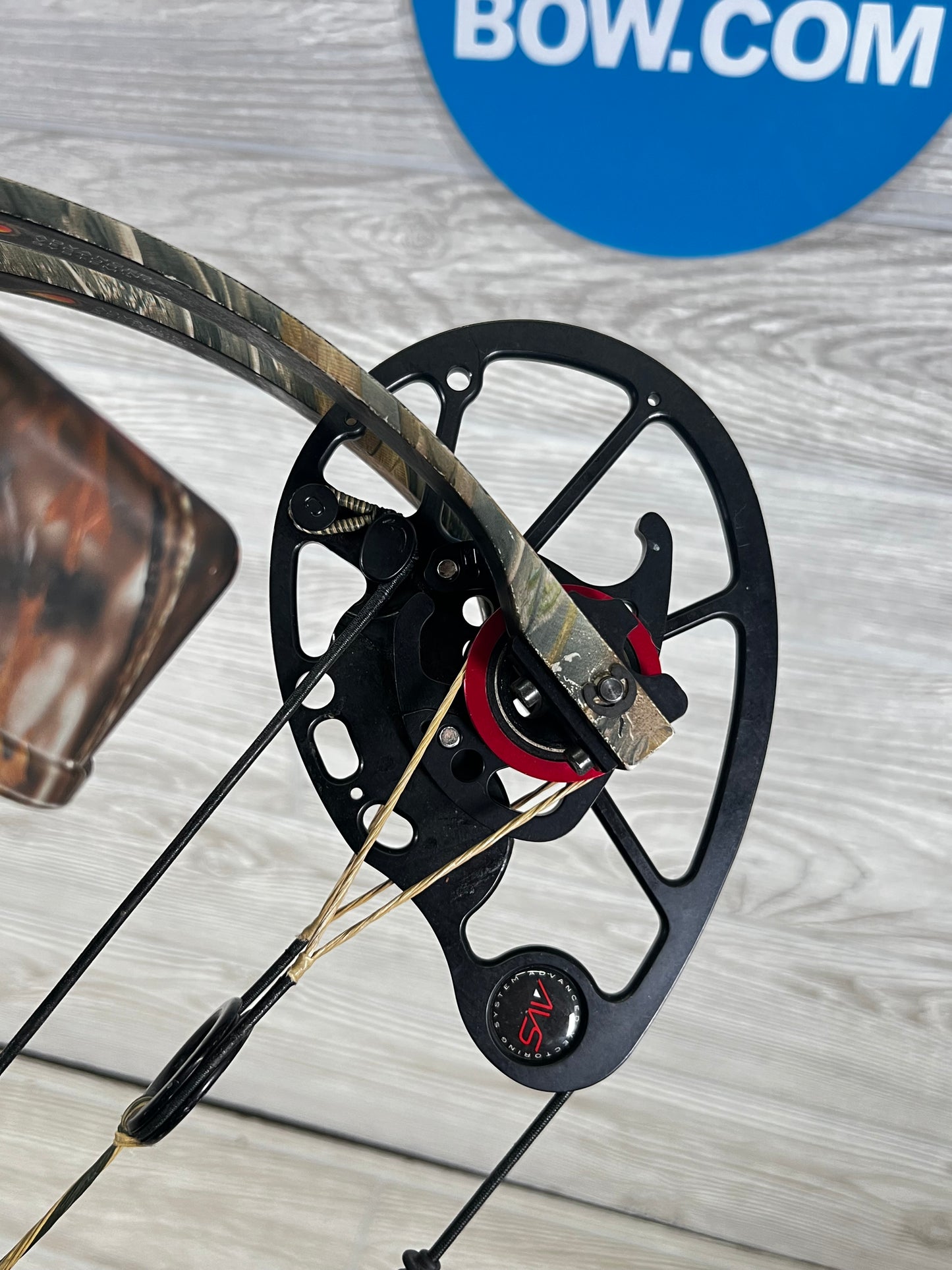 Used Mathews "McPherson Series" Monster 6.0 LH hunt package 70# 29"