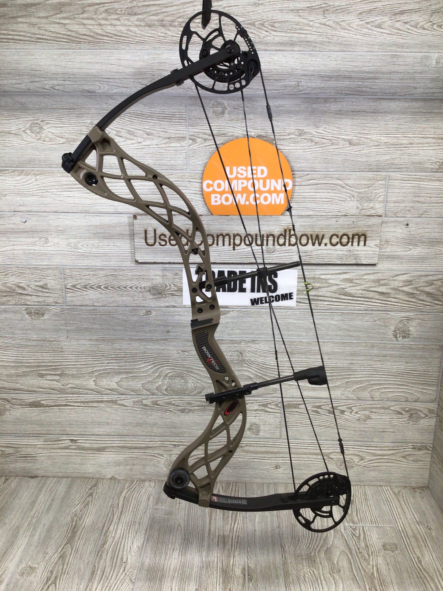 Bowtech Carbon Zion Right Handed Flat Dark Earth 60-70#