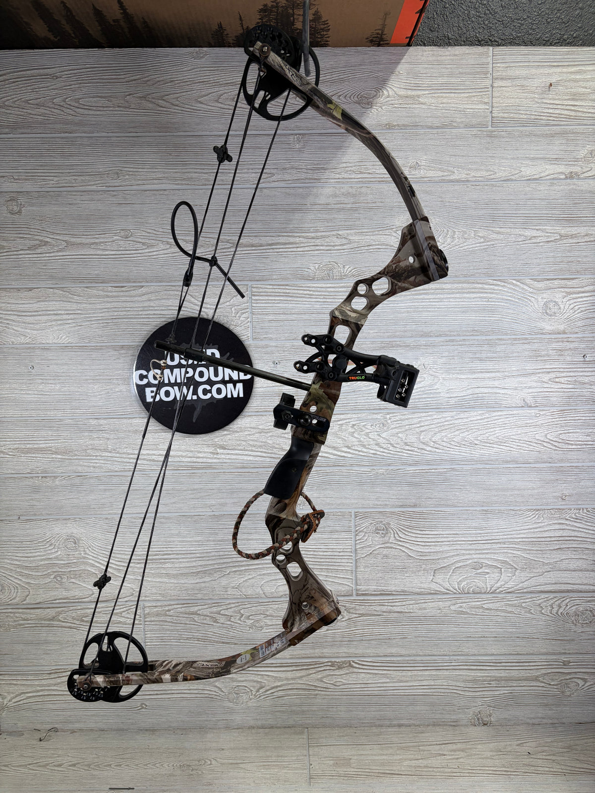 Used Parker Side-Kick XP Right Handed 18-28" 20-29lbs Camo Bow Pkg