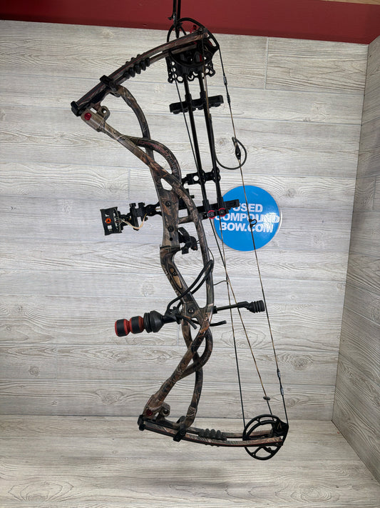 Used Hoyt Carbon Matrix 29" 70lb Right Hand Camo Bow Pkg