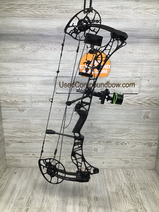 Mathews LIFT 29.5 29" 65lb Left Hand Black Bow Pkg