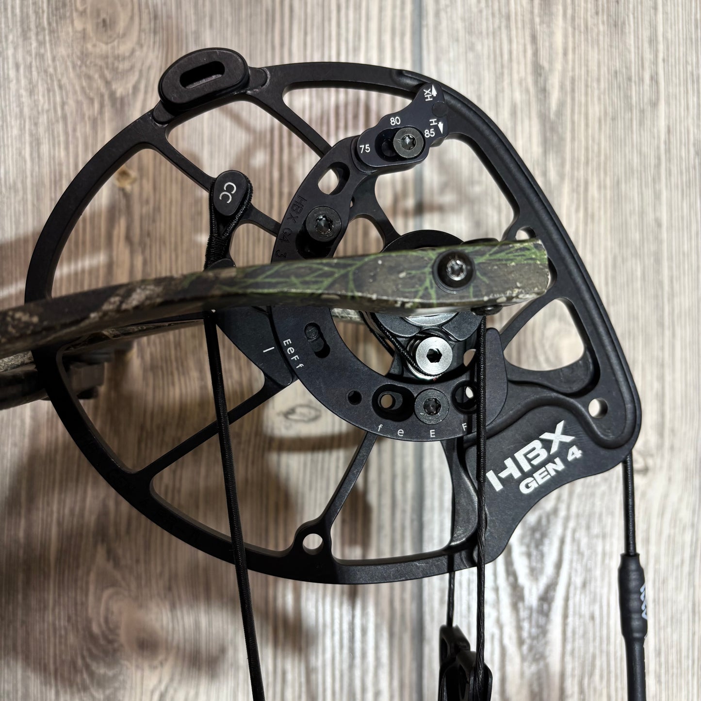 Used Hoyt RX-9 LH 70lb Realtree APX