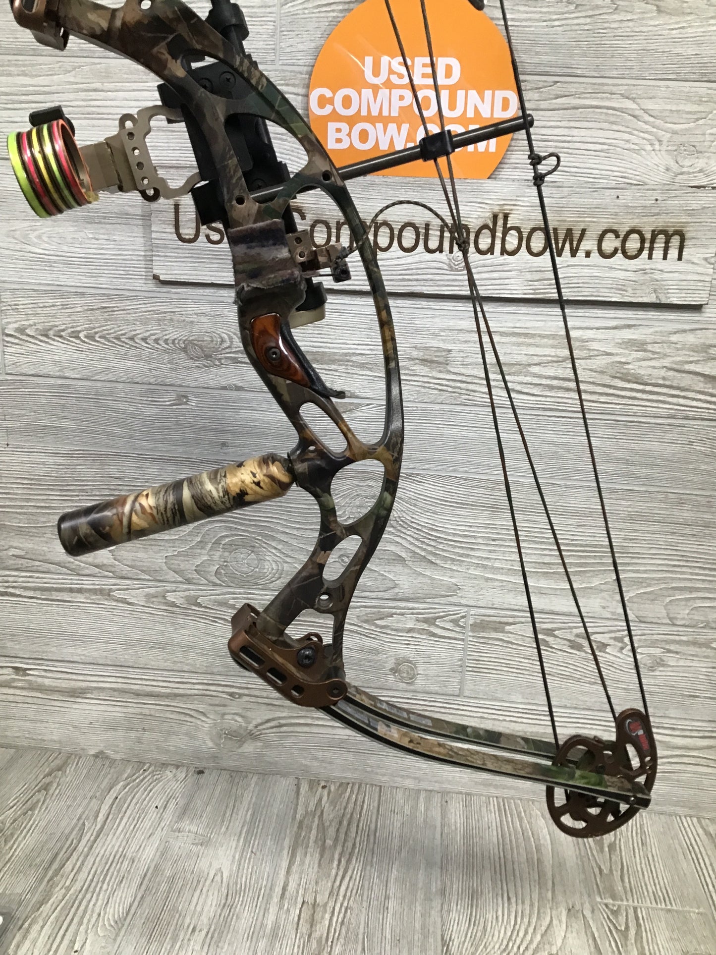 Used RH Hoyt ViperTec XT 1000 Hunt Ready PKG 60-70# Realtree