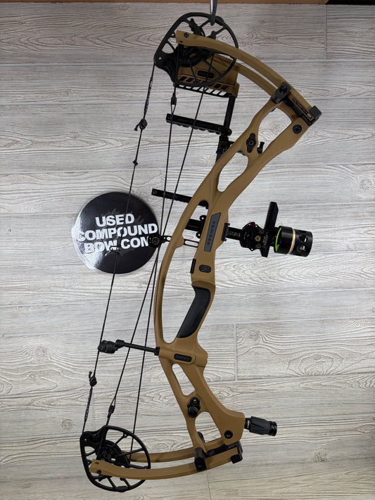 Hoyt RX-9 Left Handed 60-70# Bourbon with Accessories