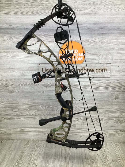 Used Hoyt Torrex Right Handed realtree 60-70 26-30" package