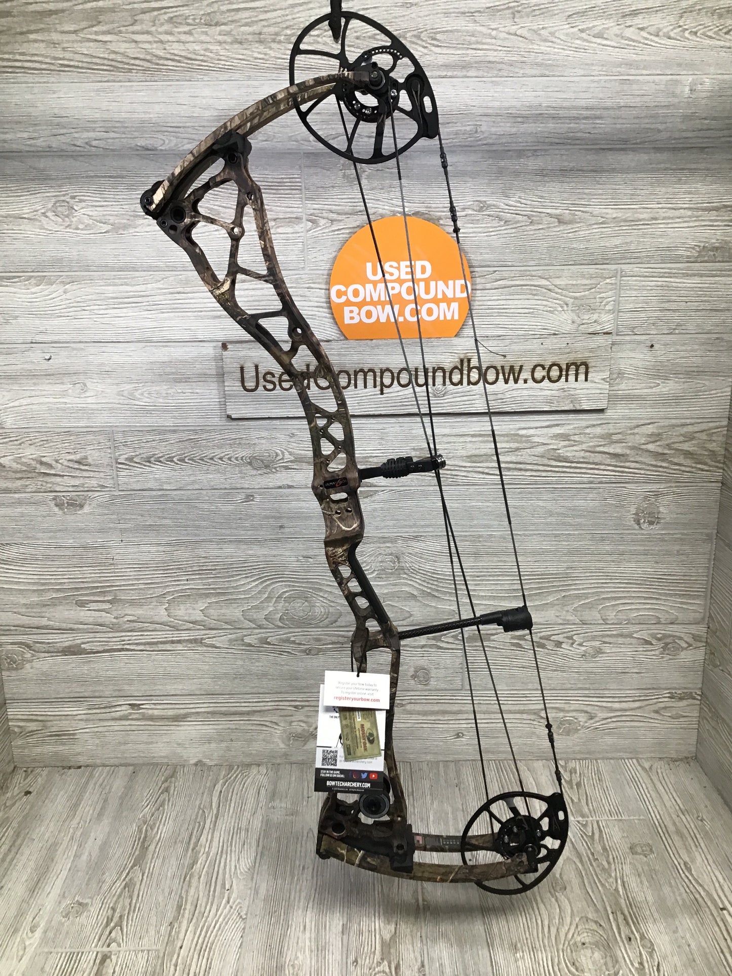 NEW Bowtech SS34 Mossy Oak Right Handed 70#
