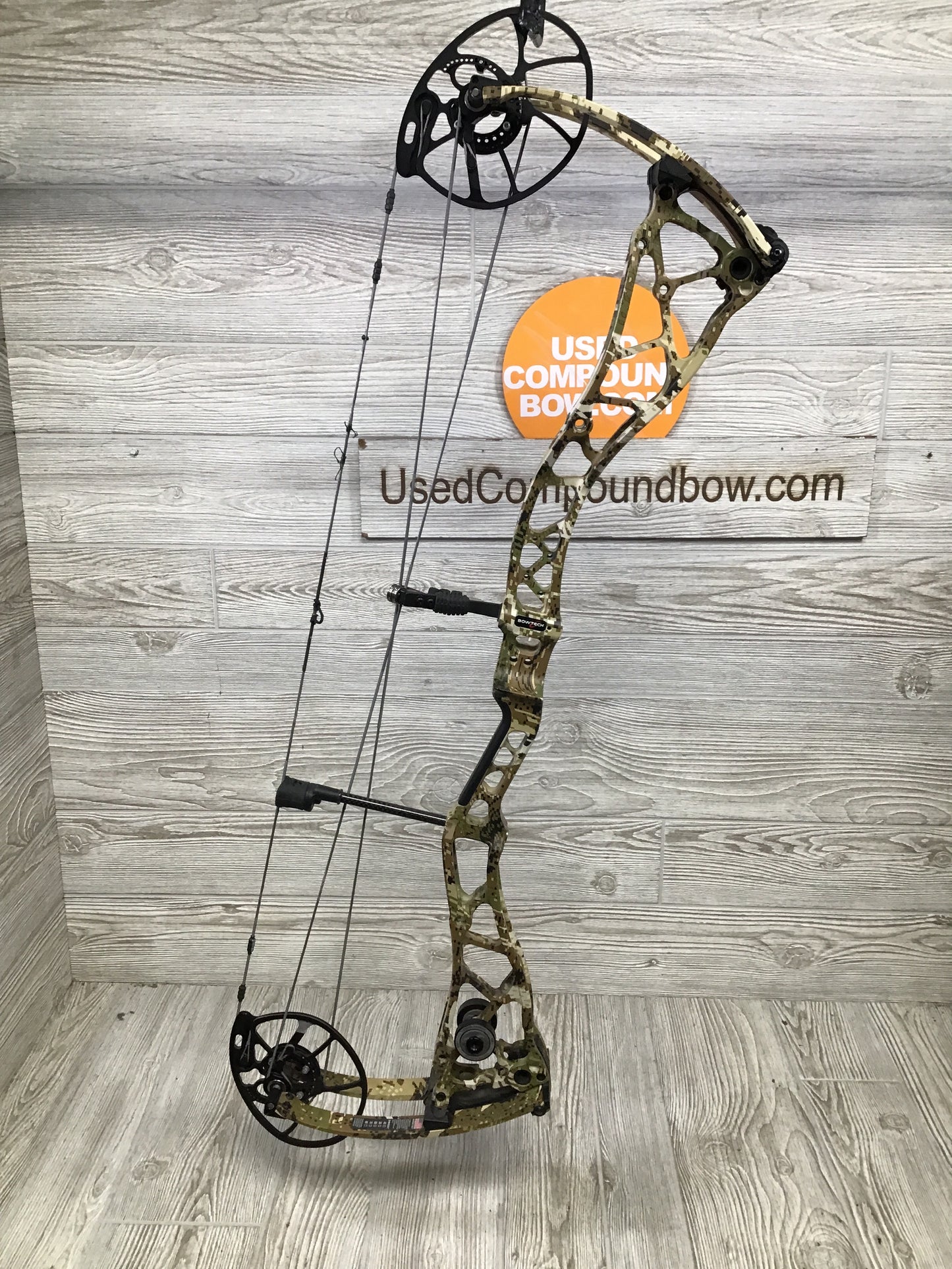 Used Bowtech SS34 Left Handed Subalpine 50-60# 26-31.5"