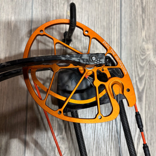 Used Obsession Def-Con 6 RH 28" 70lb Bow Package