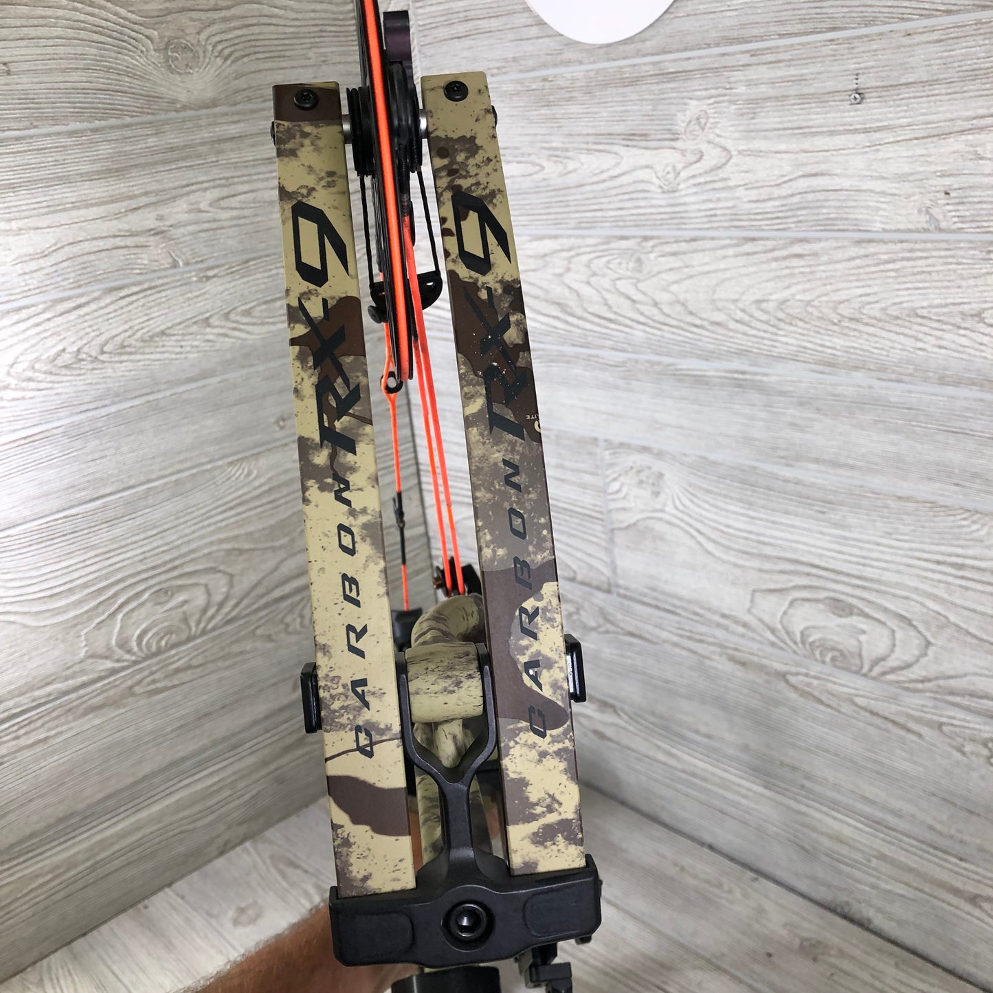 Used Hoyt RX-9 LH 60-75# First Lite Circa package