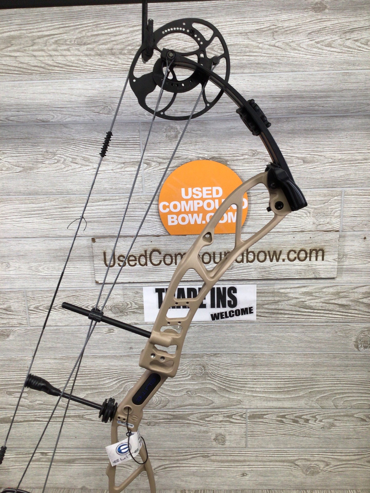 Elite Terrain RH Mountain Tan 25.5-31.5" 45-60# Bow