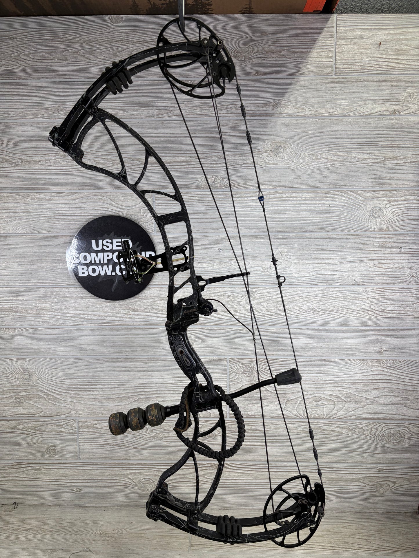 Used Xpedition Xcentric 7 RH 29" 55-65lb Bow Pkg