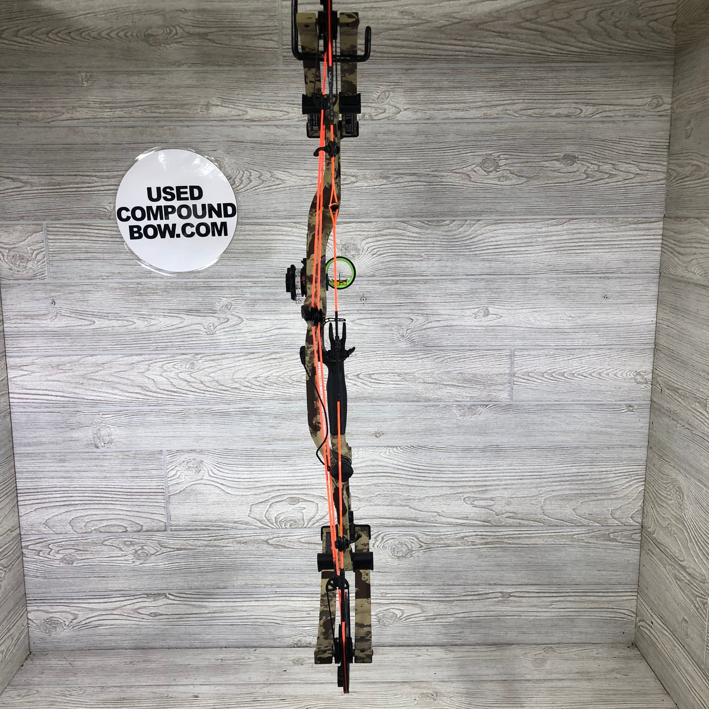 Used Hoyt RX-9 LH 60-75# First Lite Circa package