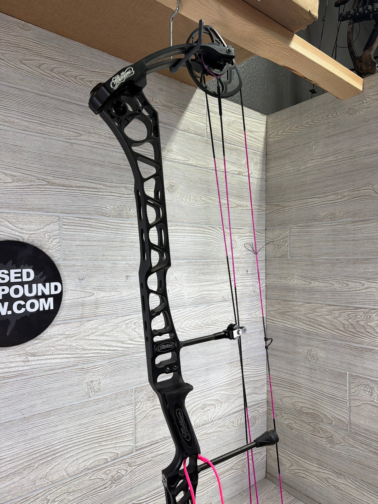 Used Mathews TRX 40 Right Handed Black 60# 31"