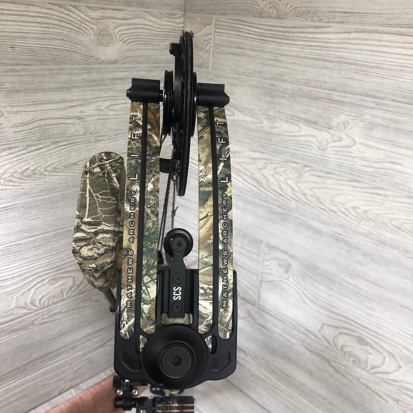 Mathews Lift 33 Realtree Edge Package ( mathews accessories)