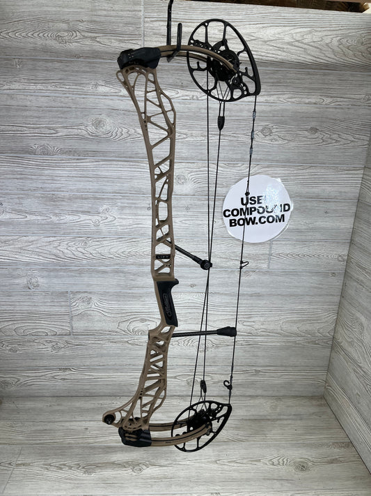 Used Mathews Lift 33 Right-Handed Earth Bow