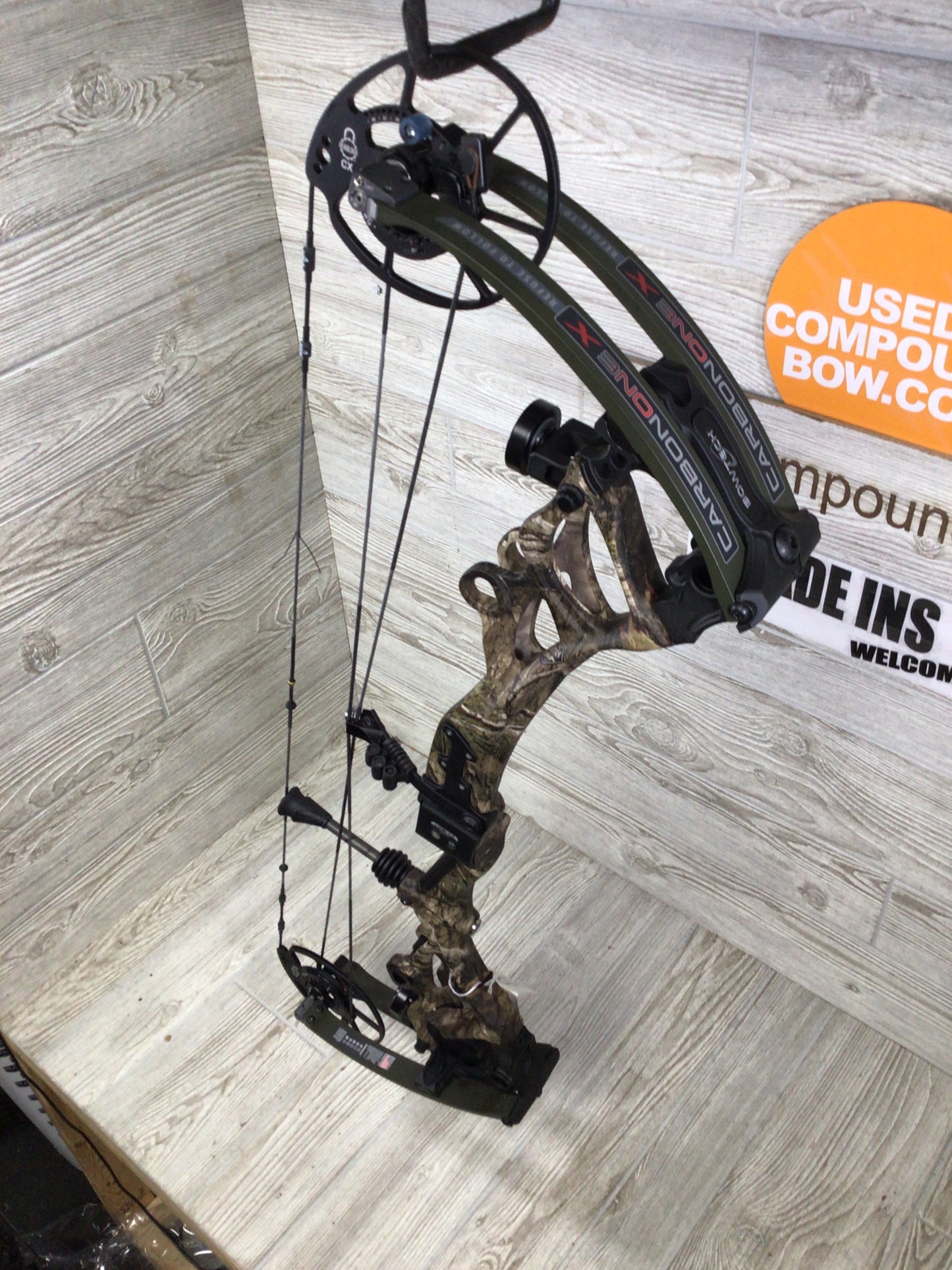 Bowtech Carbon One X 60-70# Right Hand Mossy Oak riser/ OD green limbs