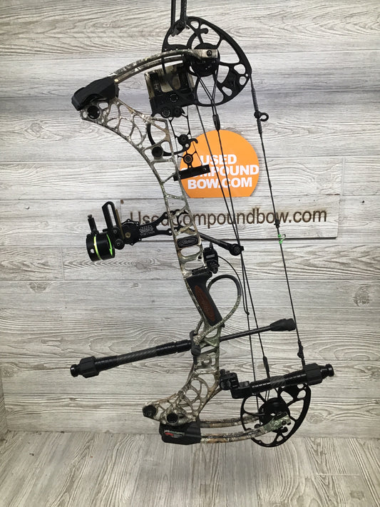 Used Mathews V3 27 RH Realtree Camo Package